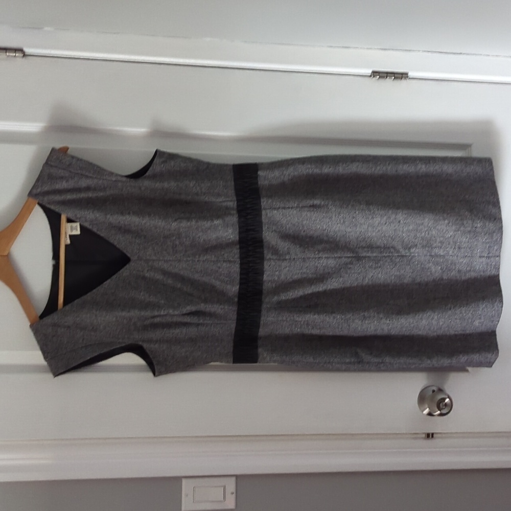 Sleeveless tweed dress